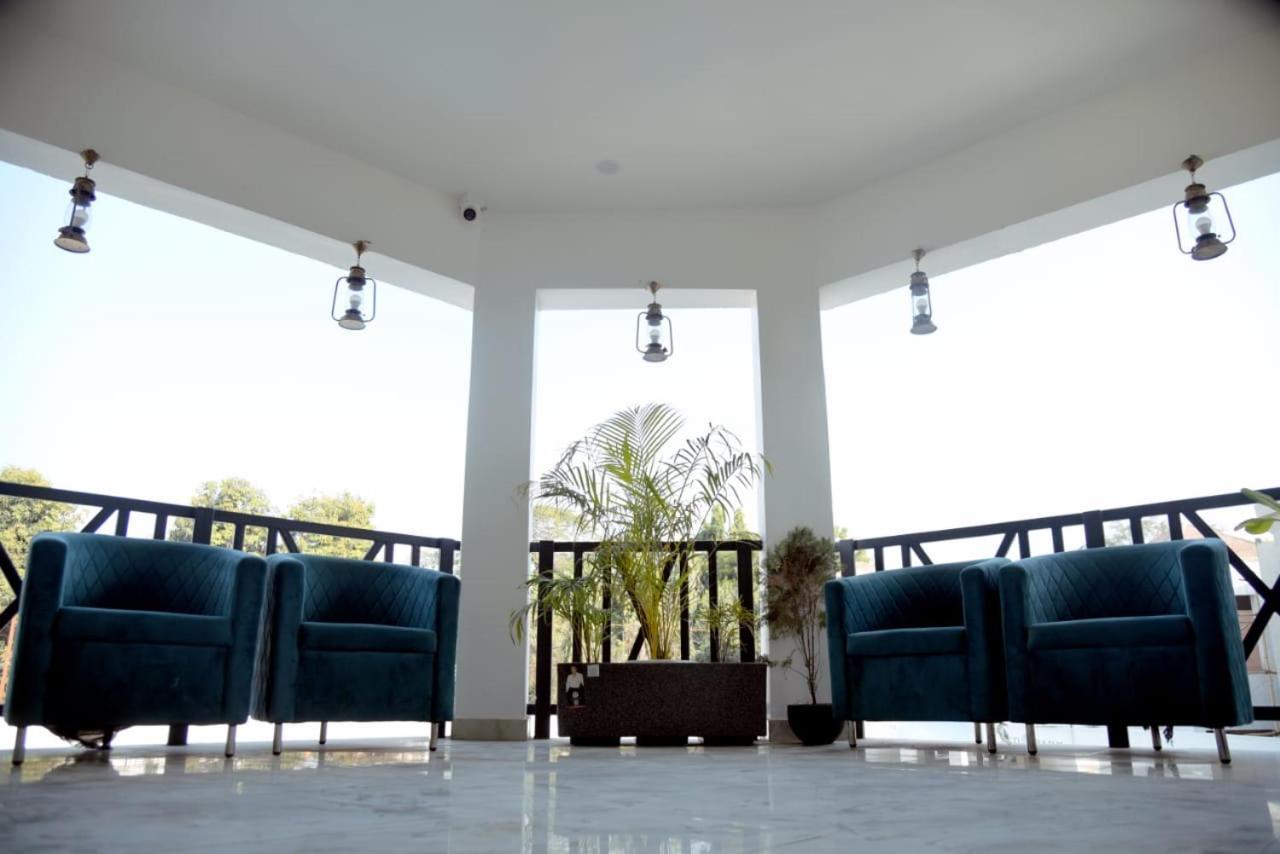 Hotel Eco Park Rewa Экстерьер фото